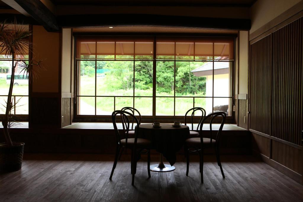 Keikoku-No-Yu Hotel Jamanoucsi Kültér fotó