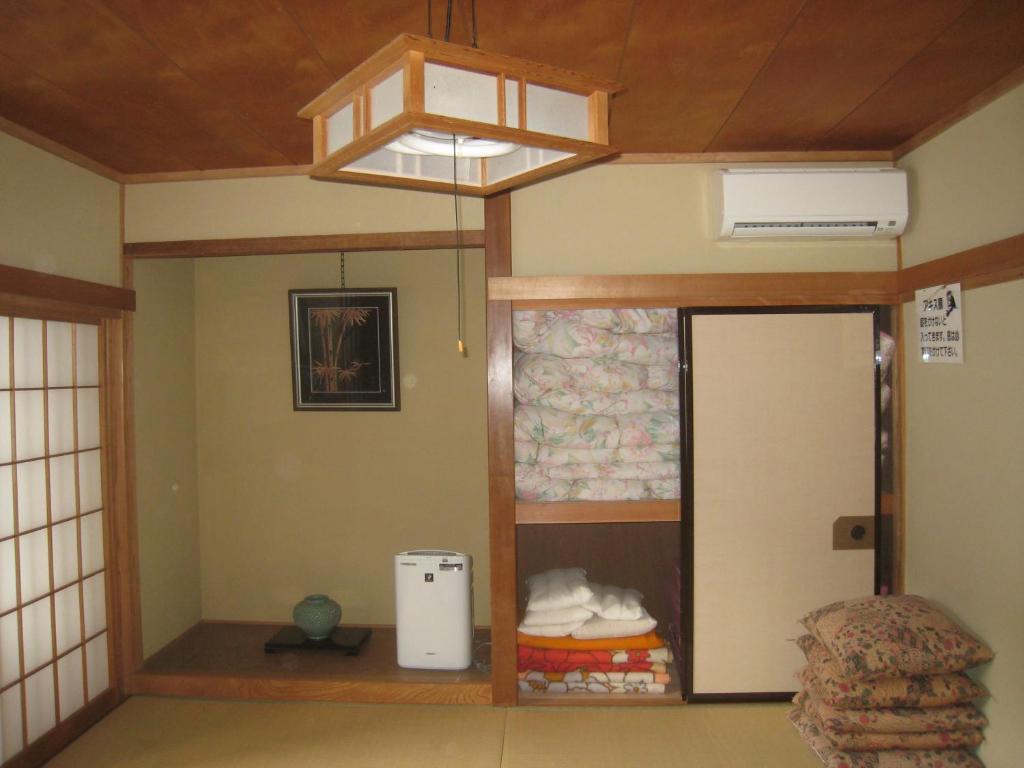 Keikoku-No-Yu Hotel Jamanoucsi Szoba fotó