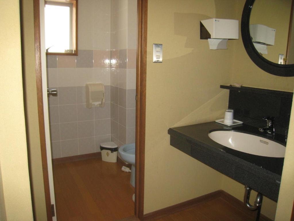Keikoku-No-Yu Hotel Jamanoucsi Szoba fotó